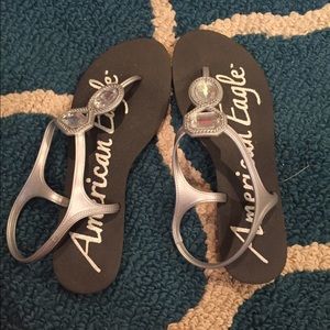 American Eagle flip flops