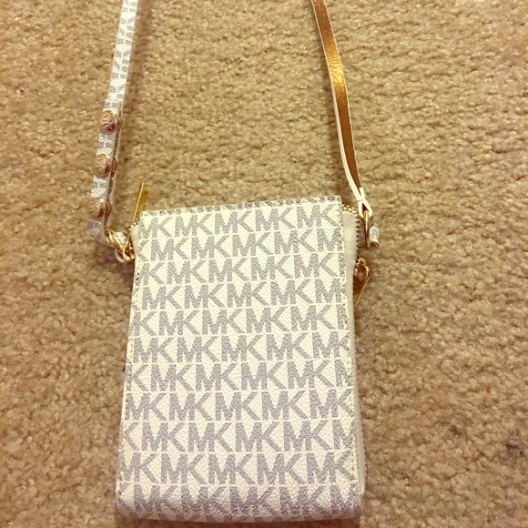 Cellphone Carrier Bag