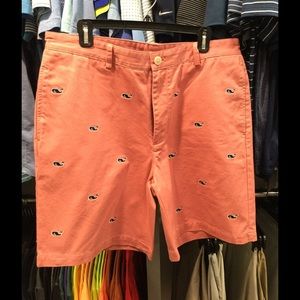 Light red vineyard vines shorts