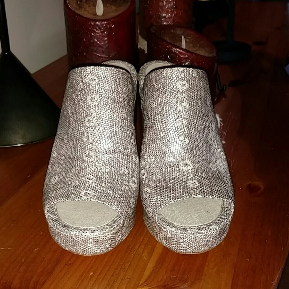 REDUCED! Ferragamo Klogs. Snake skin leather