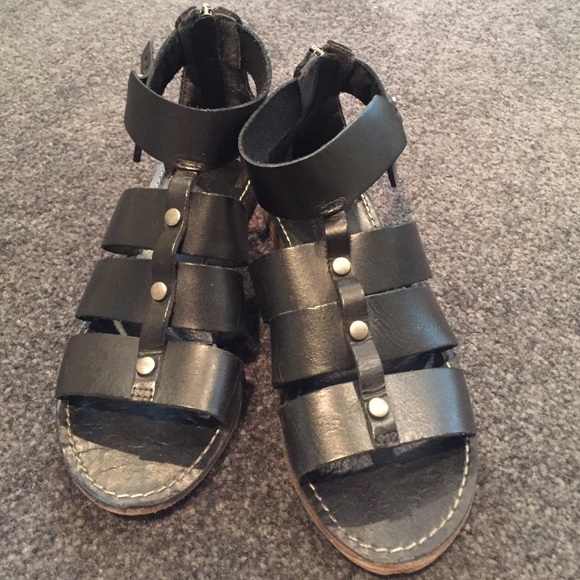 Madewell Shoes - Madewell Leather gladiator sandals