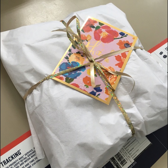 Meet your Posher, Marisa - Picture 2 of 2