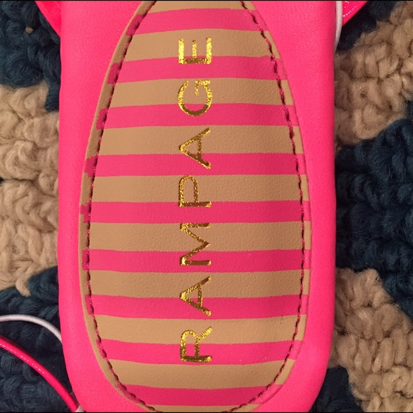 flip flops - Picture 2 of 2