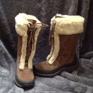New in box Clark winter boots