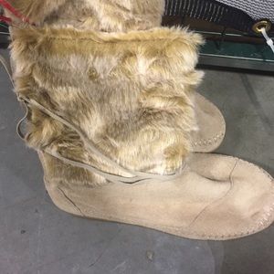 Last one - New toms boots with fur lace up detail