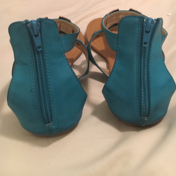 Sandals - Picture 3 of 3