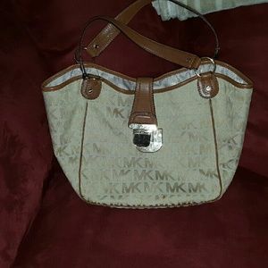 Micheal kors bag