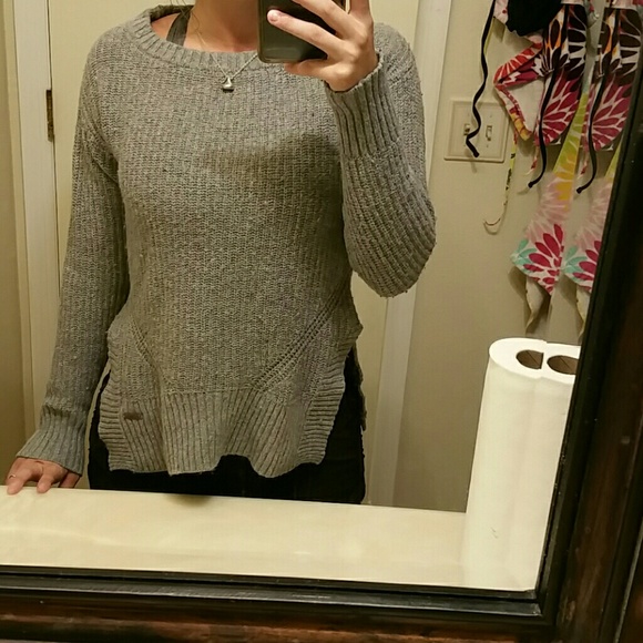 Cute Toms sweat shirt