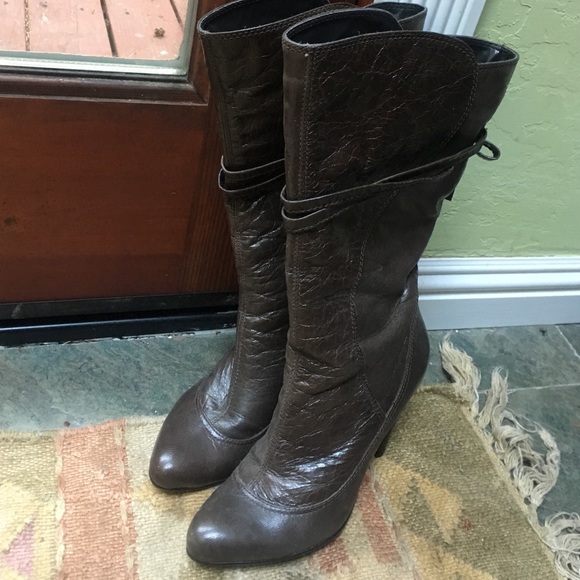 Boot - Picture 1 of 3