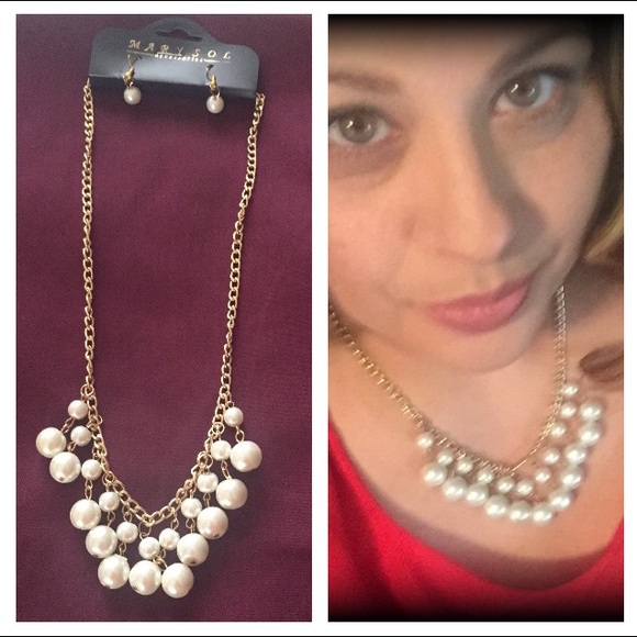 White Pearl Necklace