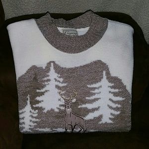 🌲NWOT🌲Ladies Mountain Scene Winter Sweater