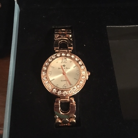 Watch - Picture 2 of 3