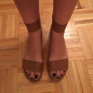 Michael Michael Kors luggage color sandals sz 9