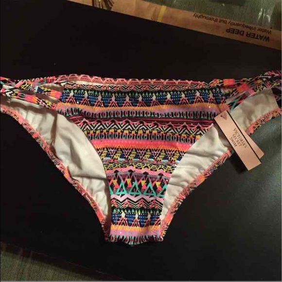 NWT Victoria's Secret cheeky bikini