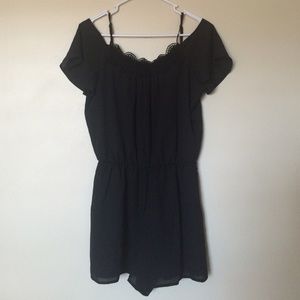 GORGEOUS Off The Shoulder Black Romper 🎀