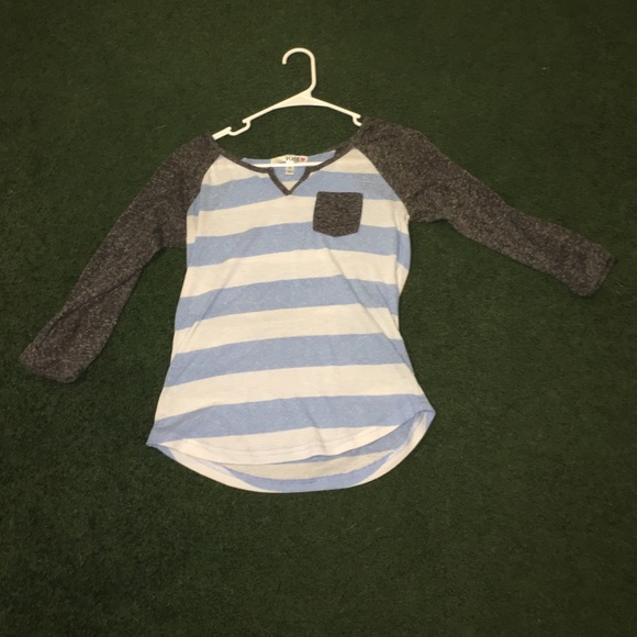Cute pocket shirt