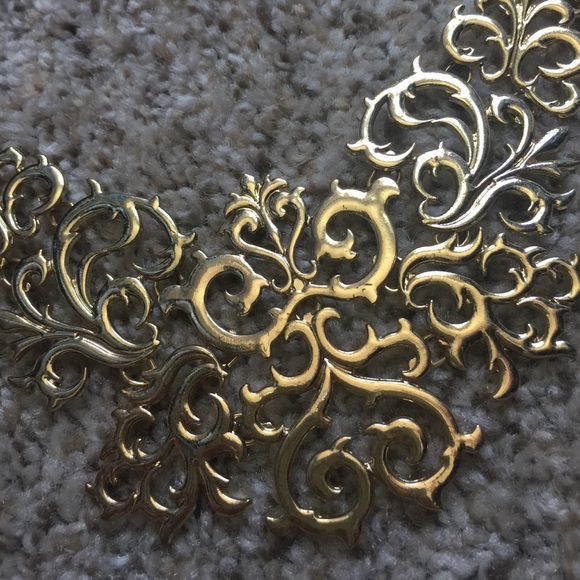 Necklace - Picture 2 of 4
