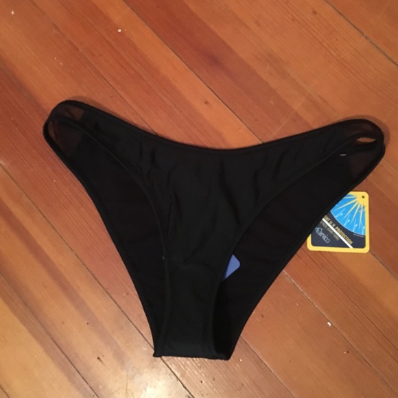 Black fabletics bikini bottom!