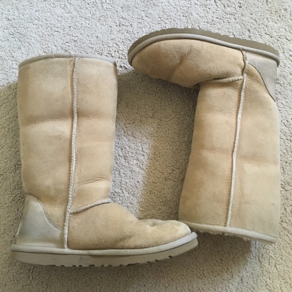 Tall tan ugg boots