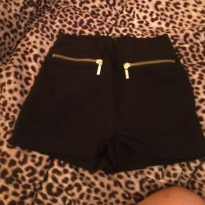 Black high waisted h&m shorts