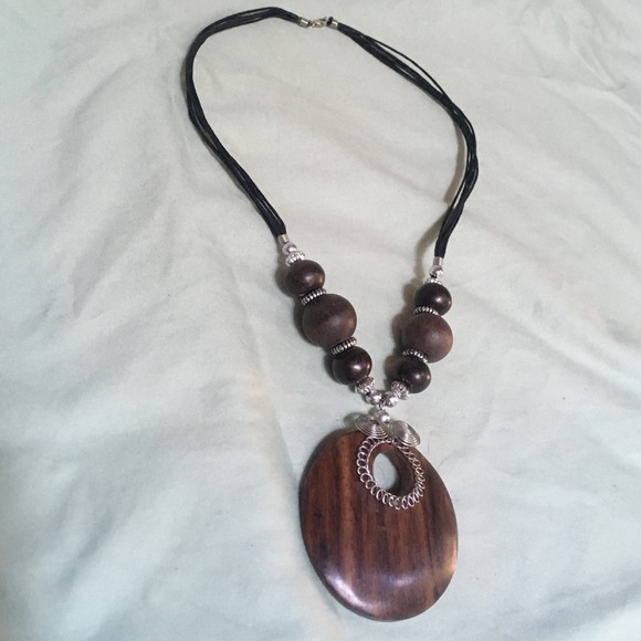 Necklace - Picture 1 of 1