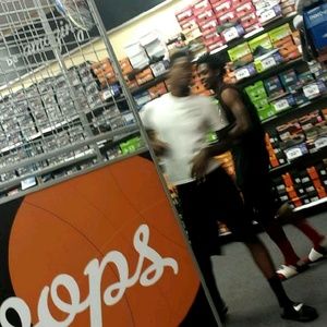 Meet your Posher, Victor