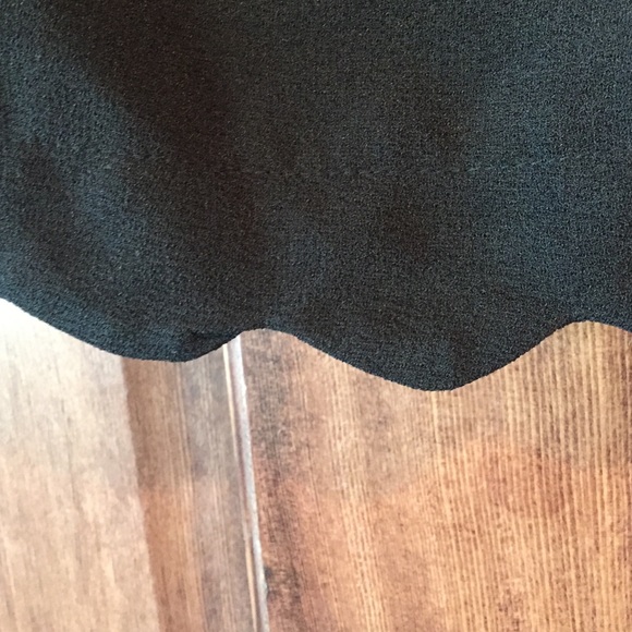 Black scalloped 1/3 dress shirt - Picture 3 of 3