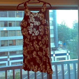 Flower black and white dress