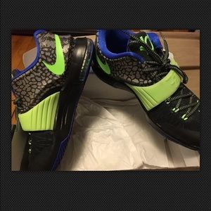 Kd 7 electric eel size 11.5