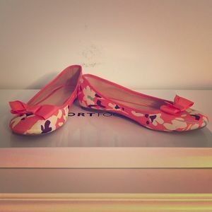 Abstract floral bow flats