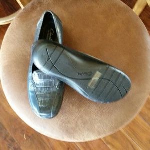 Clarks bendables navy blue size 6.6