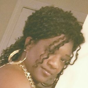 Meet your Posher, Annette