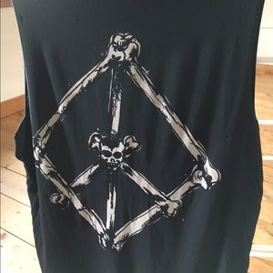 Unif Skull Muscle Tank Distressed SM