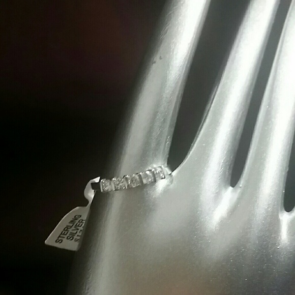 Sterling silver ring - Picture 1 of 4