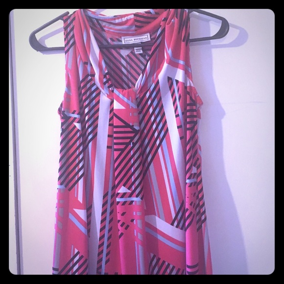 Women's Dana Buchman sleeveless blouse.
