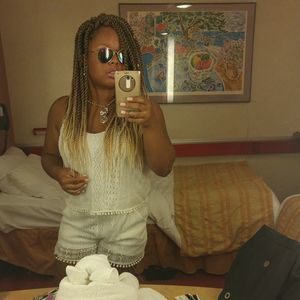 Meet your Posher, Jasmine