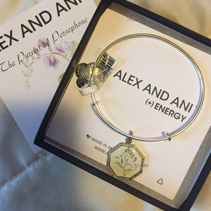 NWT Alex & Ani Sweet Pea Bracelet