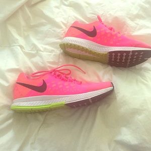Nike Pegasus 31 In Bright Pink