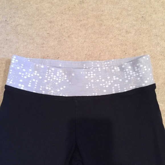 Girls Black Yoga Pants - Old Navy - 8 - Picture 2 of 3