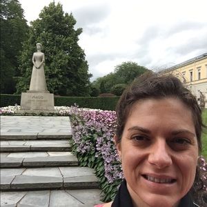 Meet your Posher, Jennifer