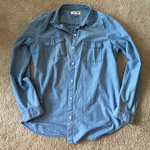 Chambray button up blouse--like new