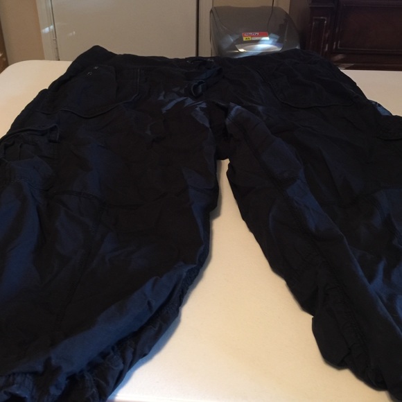 Calvin Klein Cargo Capri Pants