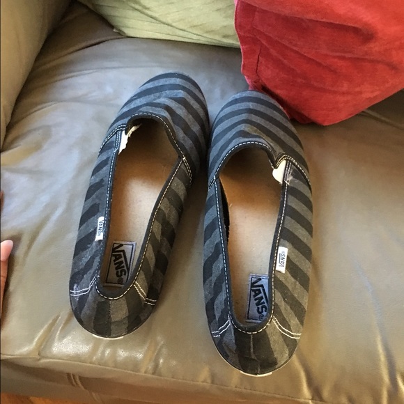 Vans - Picture 3 of 4