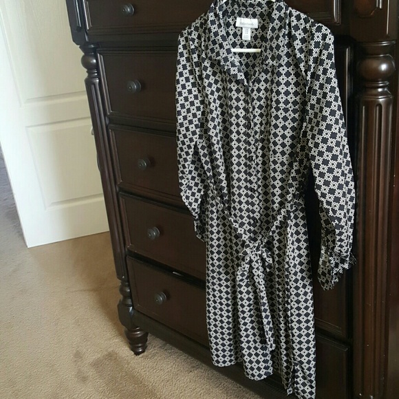 Classy Motherhood Maternity long sleeve dress