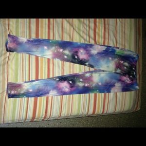 Galaxy print leggings