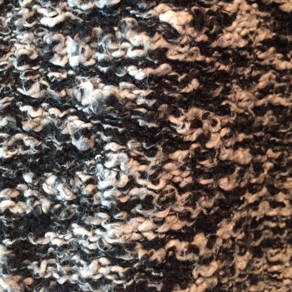 Black and white big winter sweater - Picture 3 of 3