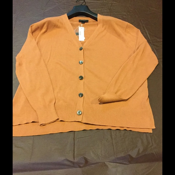 Cardigan sweater