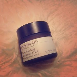 Perricone MD- Face Moisturizer Tint (Brand New)