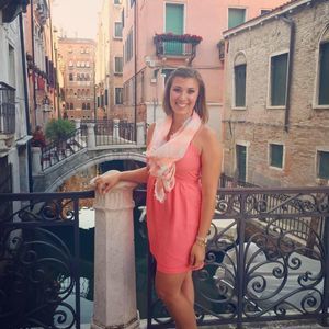 Meet your Posher, Andrea