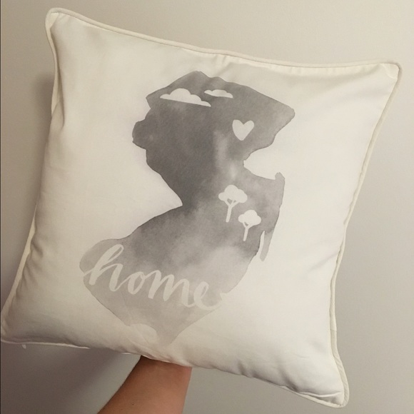 PB TEEN NEW JERSEY PILLOW